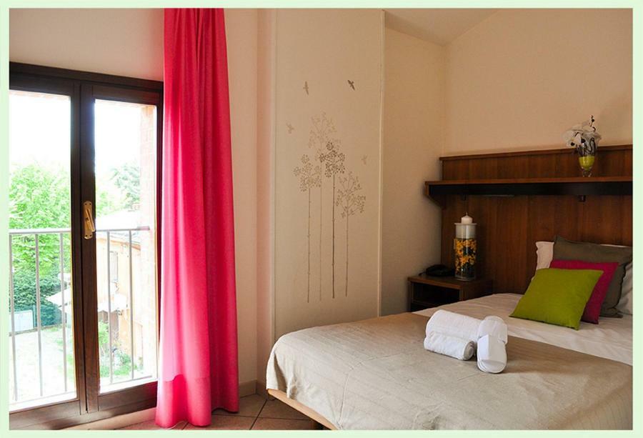 Hotel Emi Lippo Екстериор снимка